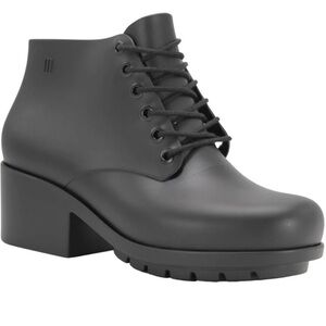 Melissa Stellar Black Lace Up Block Heel Booties 9 Elevated Rain Boots Spring